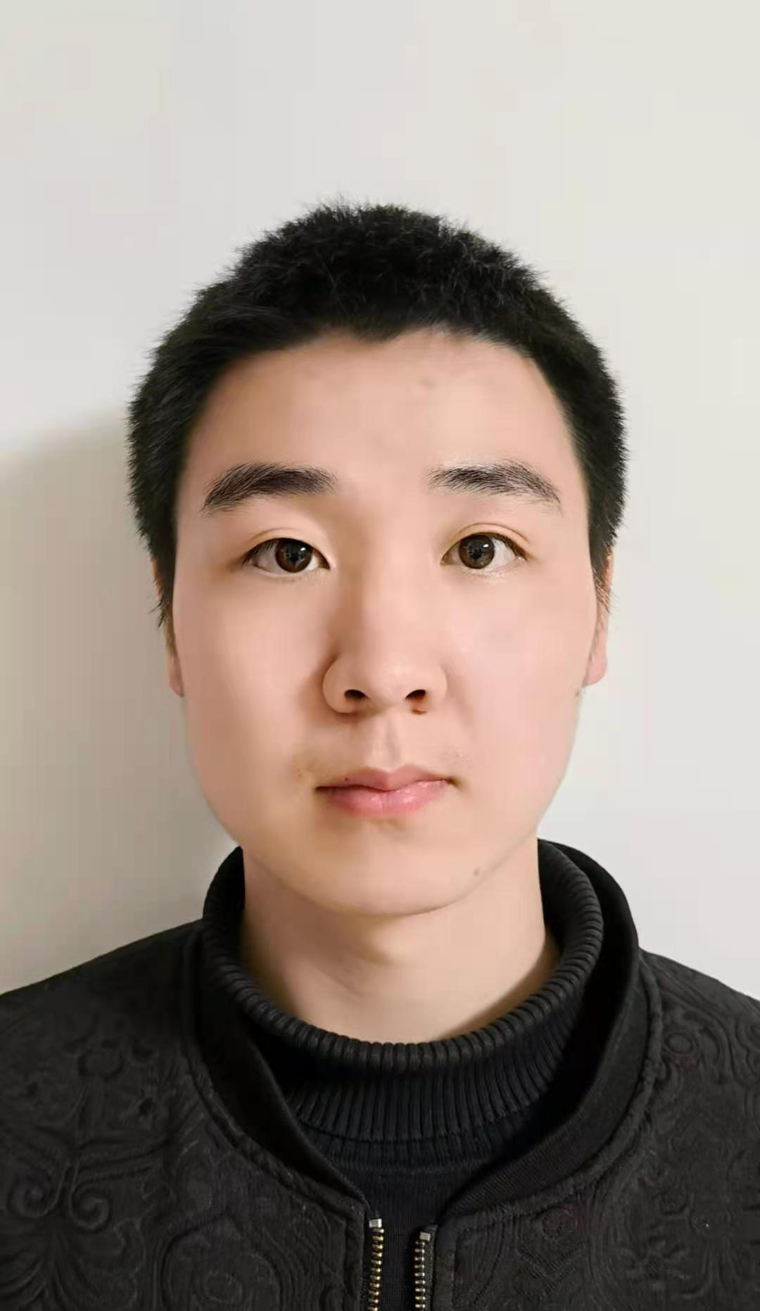 闫东旭个人照片.png